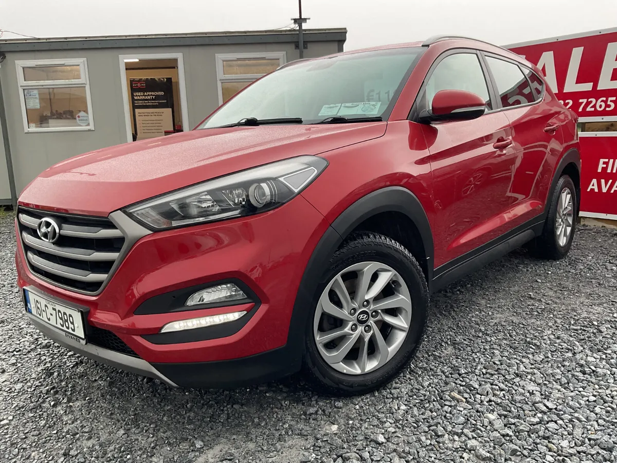 HYUNDAI TUCSON 1.7 EXECUTIVE SAT-NAV LEATHER - Image 2