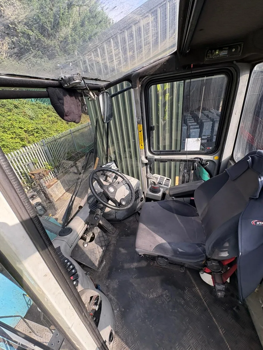 2 Konecrane Container Handler 2011 - Image 3