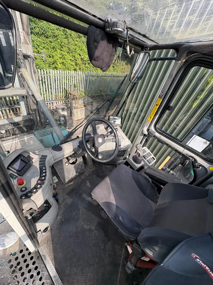 2 Konecrane Container Handler 2011 - Image 4