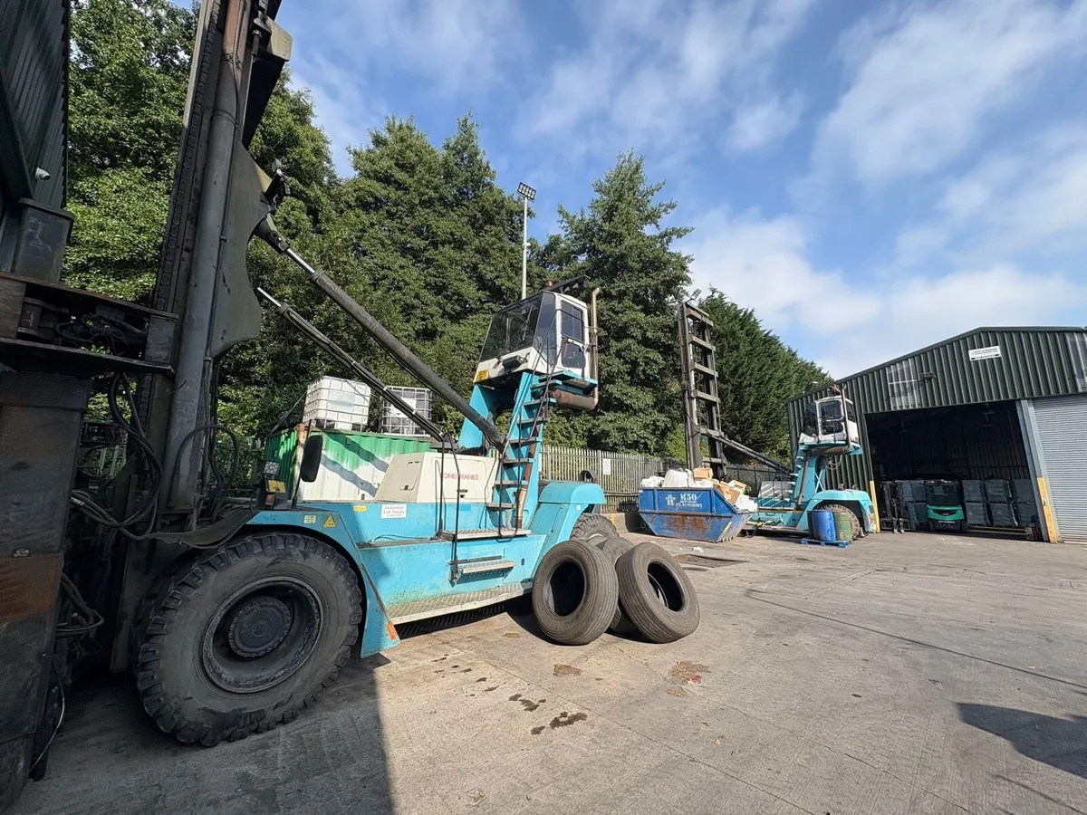 2 Konecrane Container Handler 2011 - Image 1