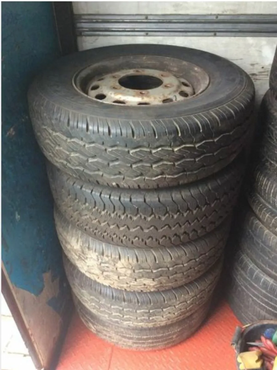 Ford Transit 190 steel rims and tyres  x 5 - Image 3