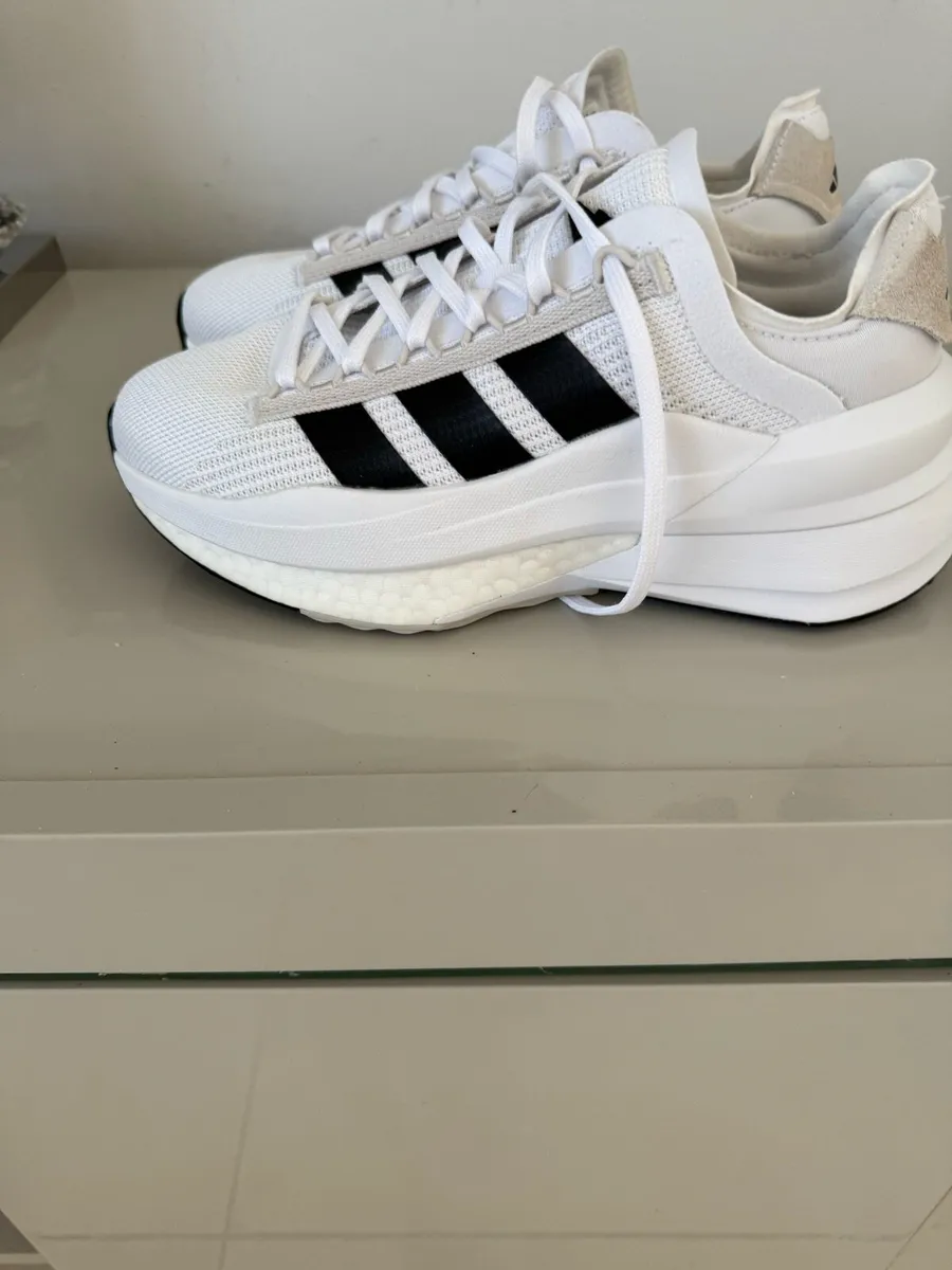 Ladies trainers - Image 2