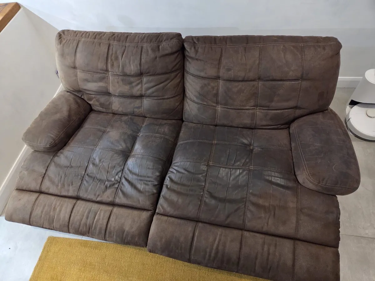 Free recliner sofa - Image 3