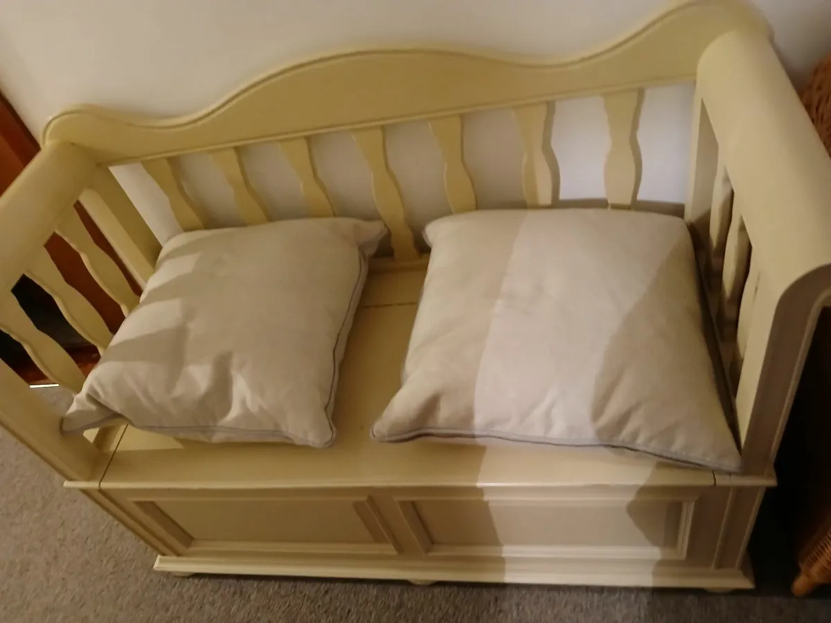 Monks bench double seat 💺  💺..traditional - Image 3