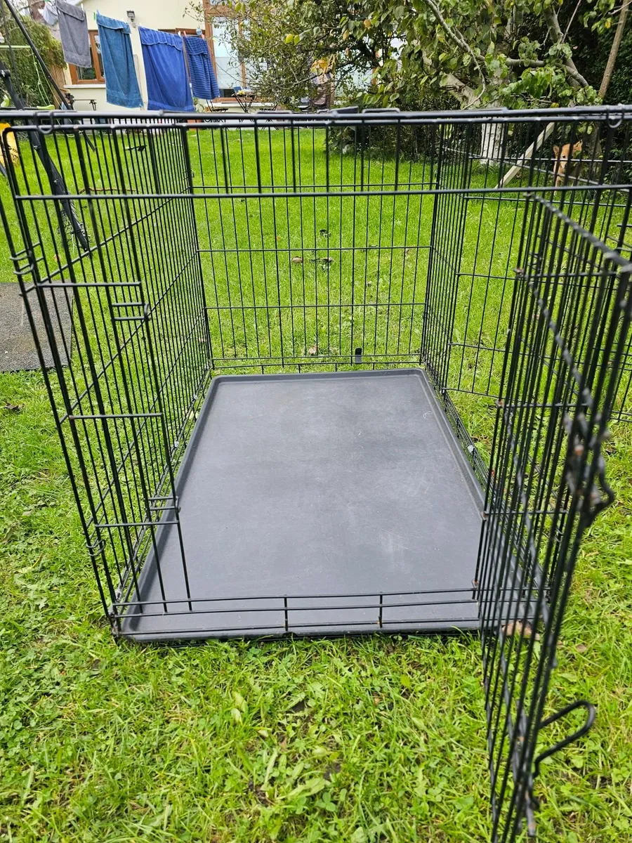 Dog crate - Image 1