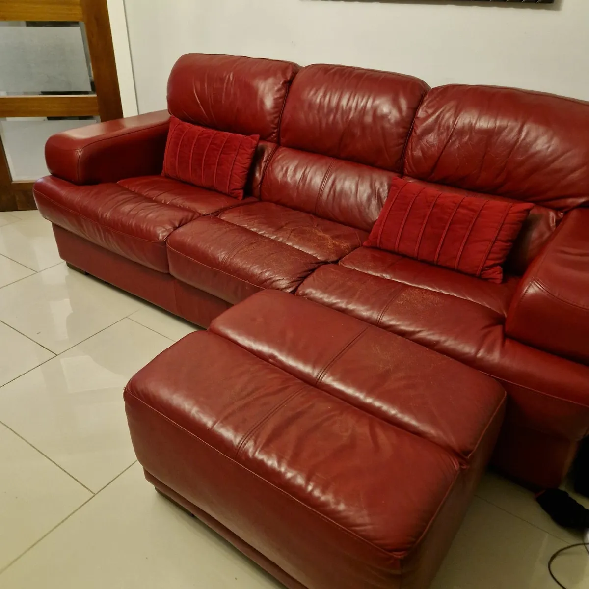 Free sofa, two 3 seaters, one single seat and pouf - Image 1