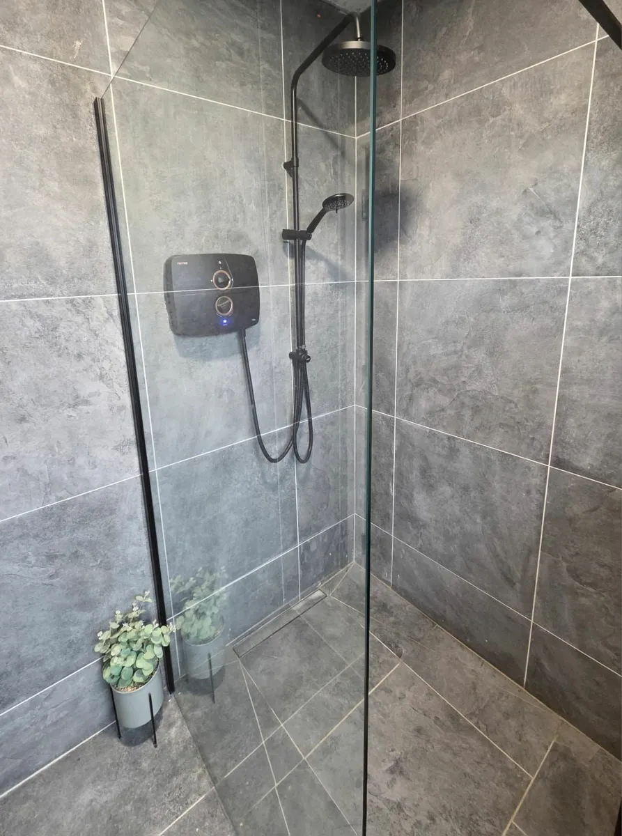 Wet Room panel/Shower screen - Image 2