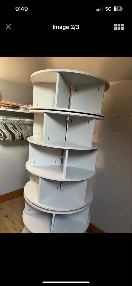 Timber shoe carousel - Image 2