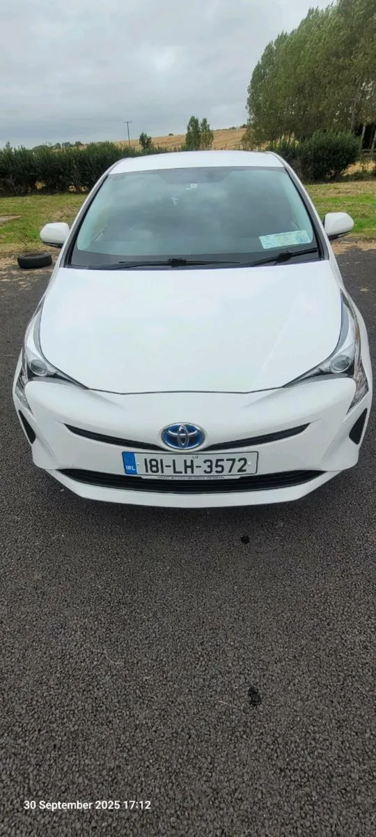 Toyota Prius 181, 65,000 km - Image 2