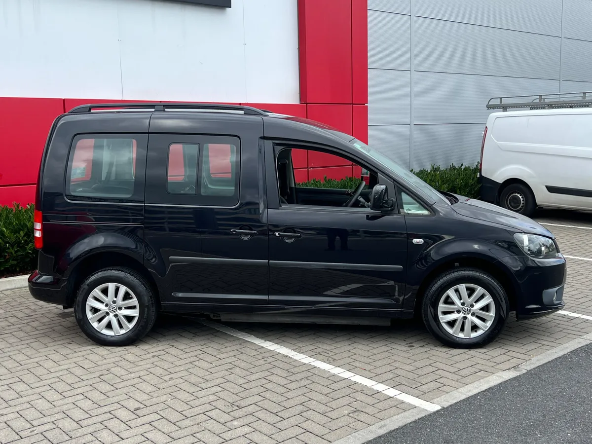 Volkswagen Caddy Wheelchair DSG - Image 4