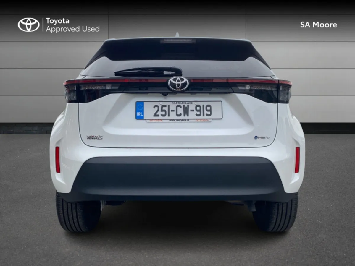 Toyota Yaris Cross LUNA SPORT DEMO - Image 4