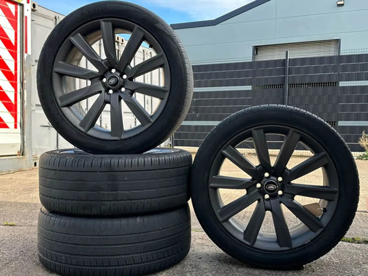 21" GENUINE RANGE ROVER VELAR ALLOY WHEELS & TYRES - Image 1