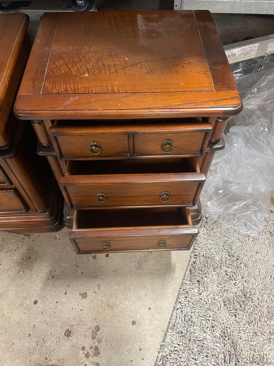 2 bedside lockers - Image 3