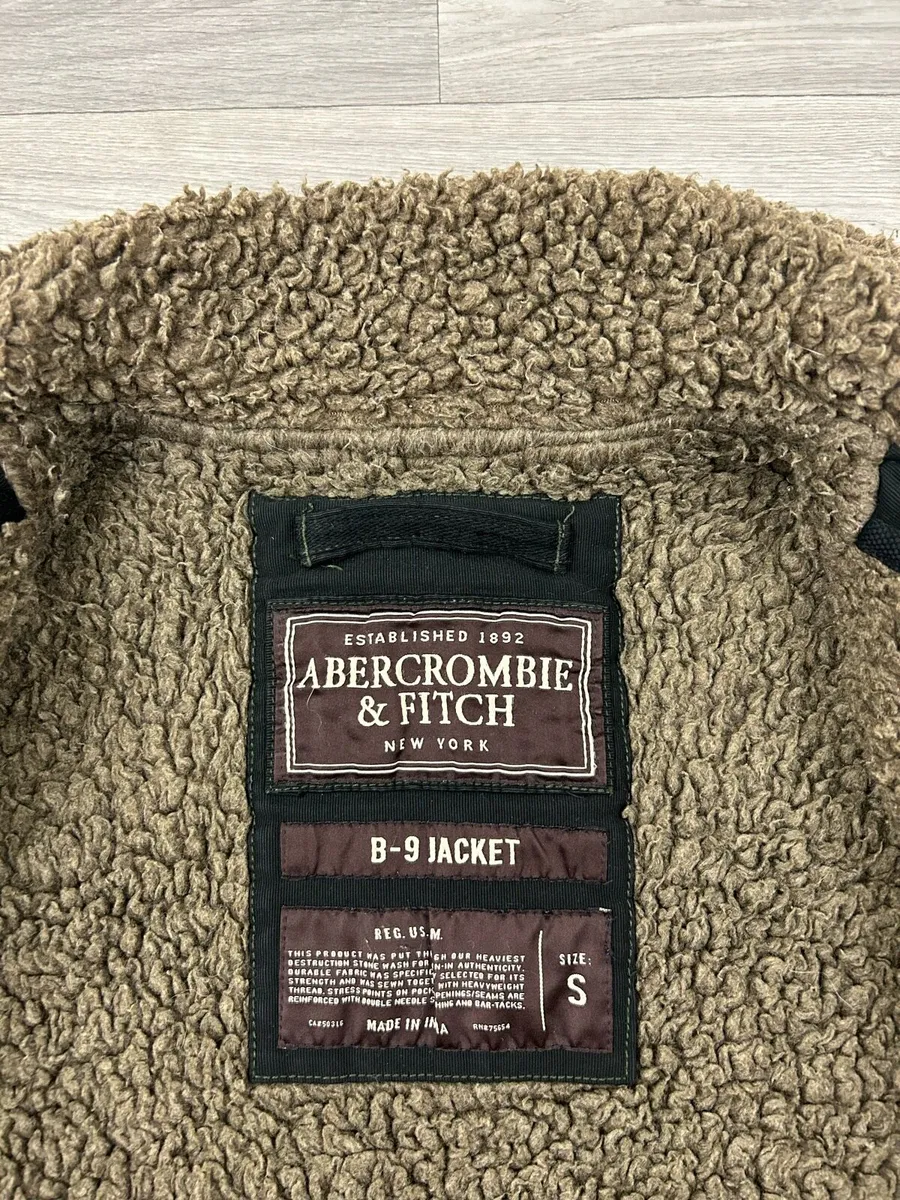 Vintage Abercrombie & Fitch Sherpa Fleece Jacket - Image 4