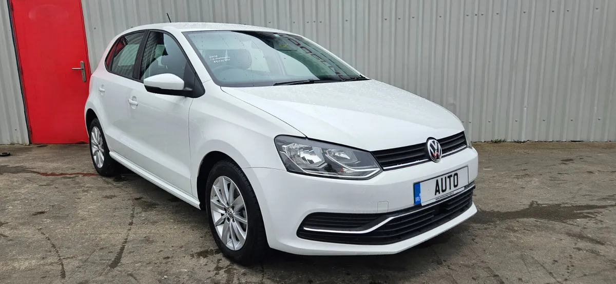 Volkswagen Polo automatic 1.2  comportline low kms - Image 4