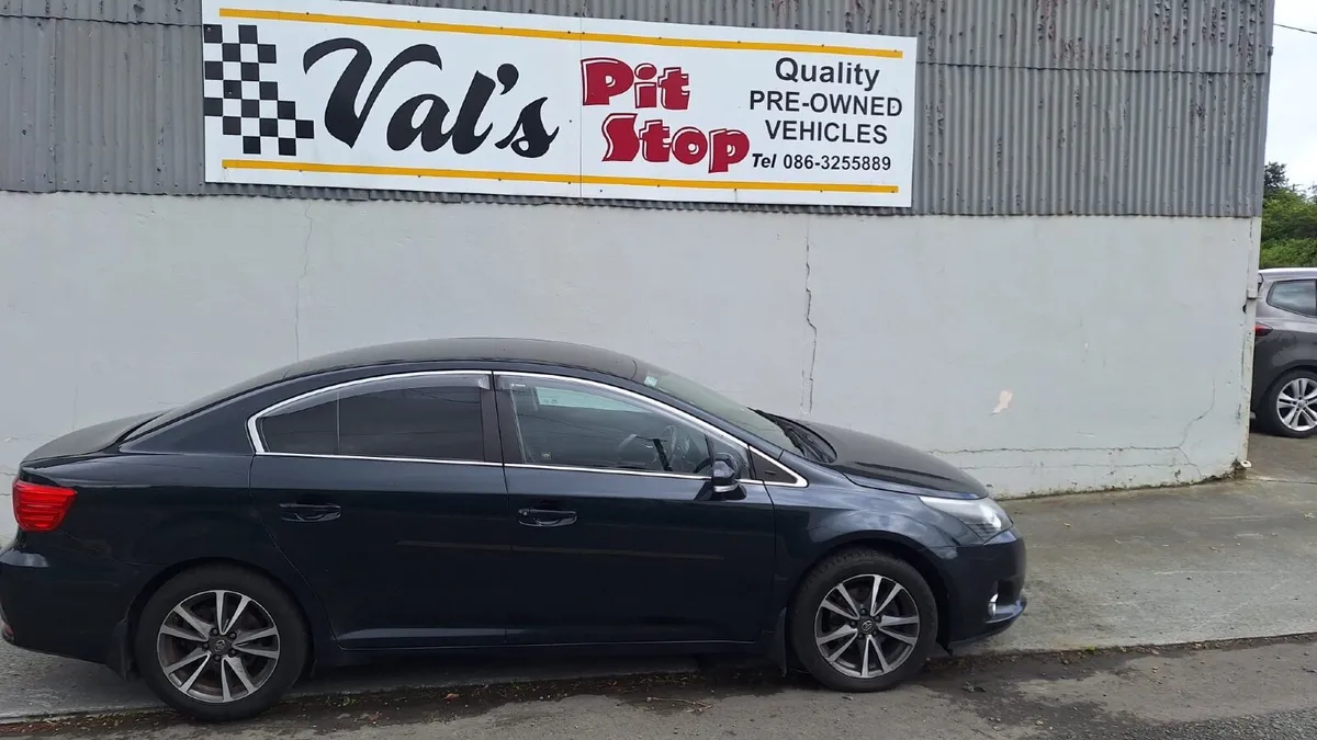 Toyota Avensis 2015 - Image 2