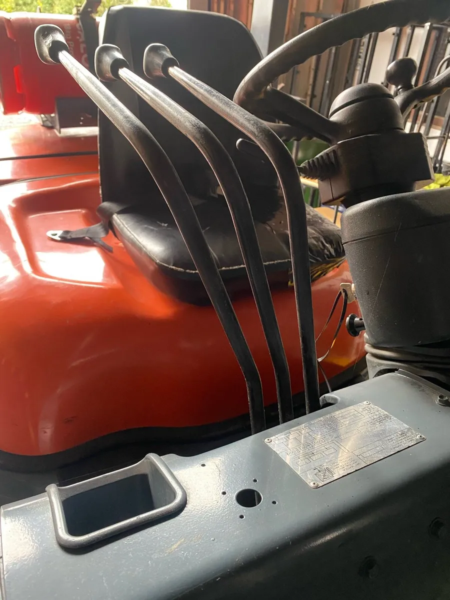 Toyota forklift - Image 3
