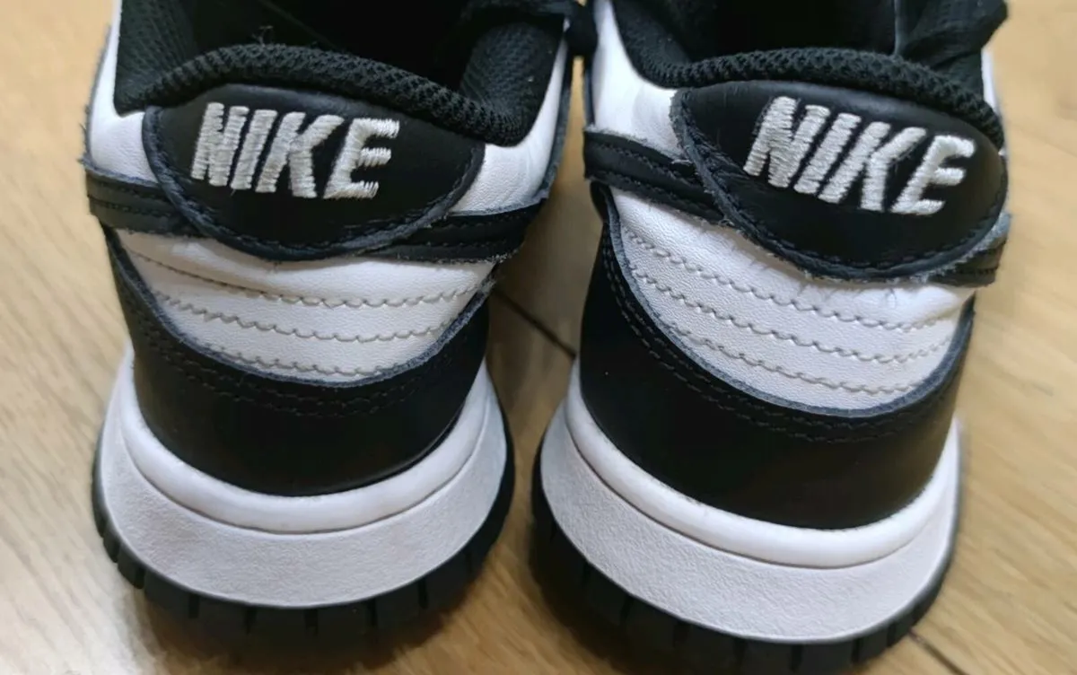 Nike shoes (5) - Image 4