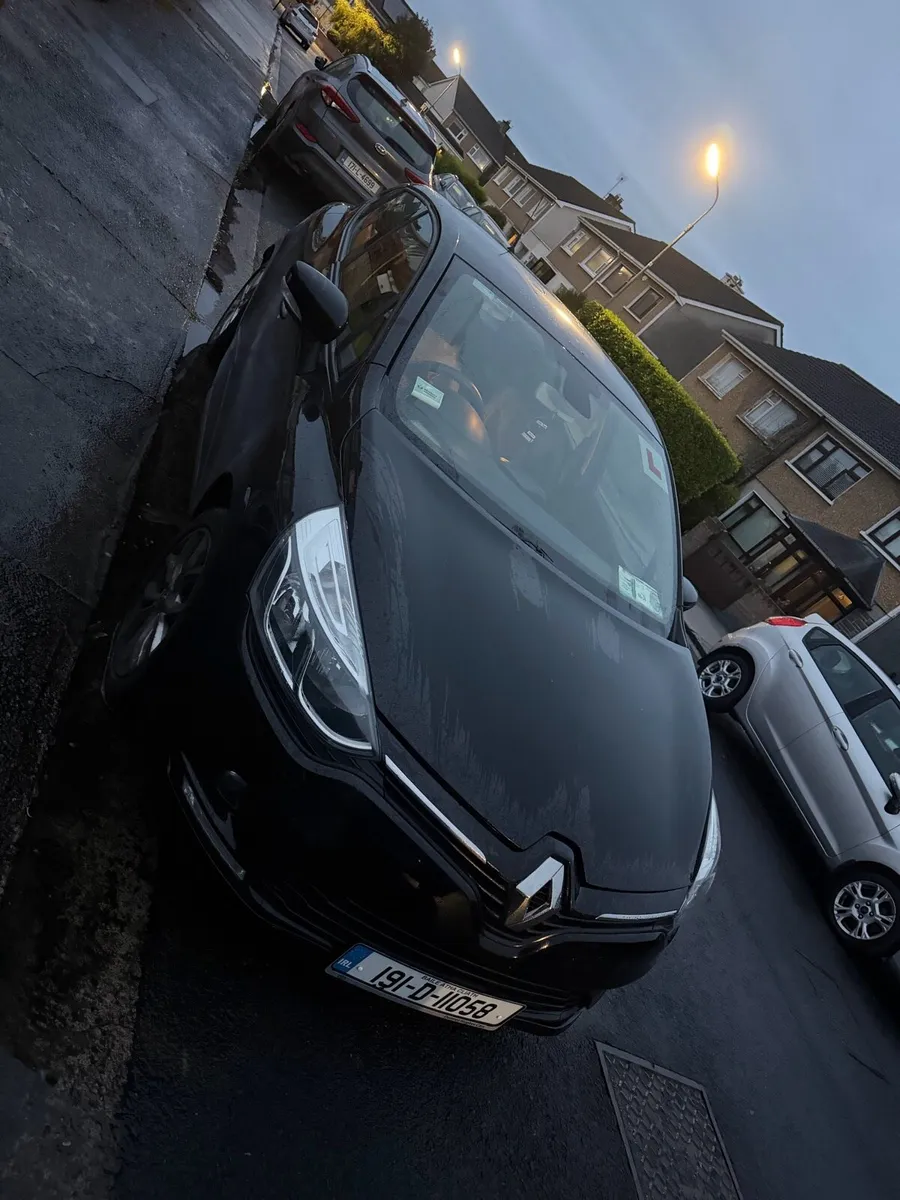 191 Renault Clio - Image 1