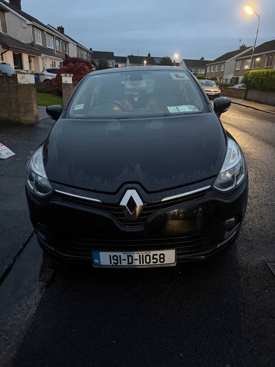 191 Renault Clio - Image 4
