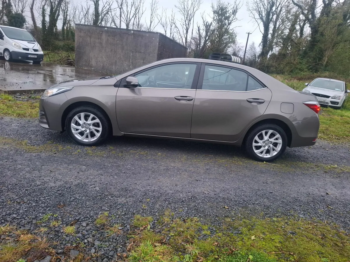 Toyota Corolla 2018 - Image 1