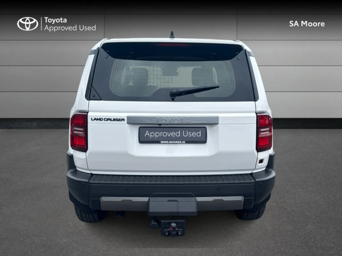 Toyota Land Cruiser 2 Seat Commercial - Cancelled - Image 4