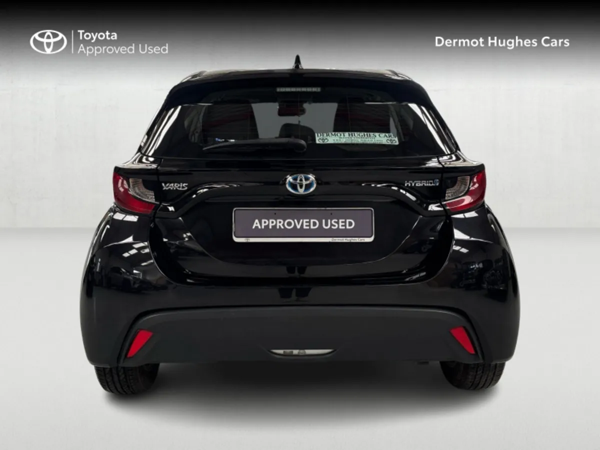Toyota Yaris hybrid luna Auto - Image 4