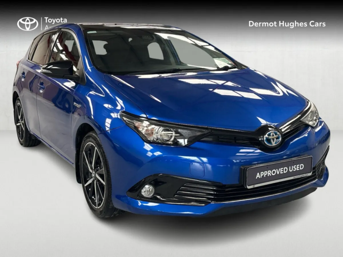 Toyota Auris HYBRID LUNA SPORT - Image 1