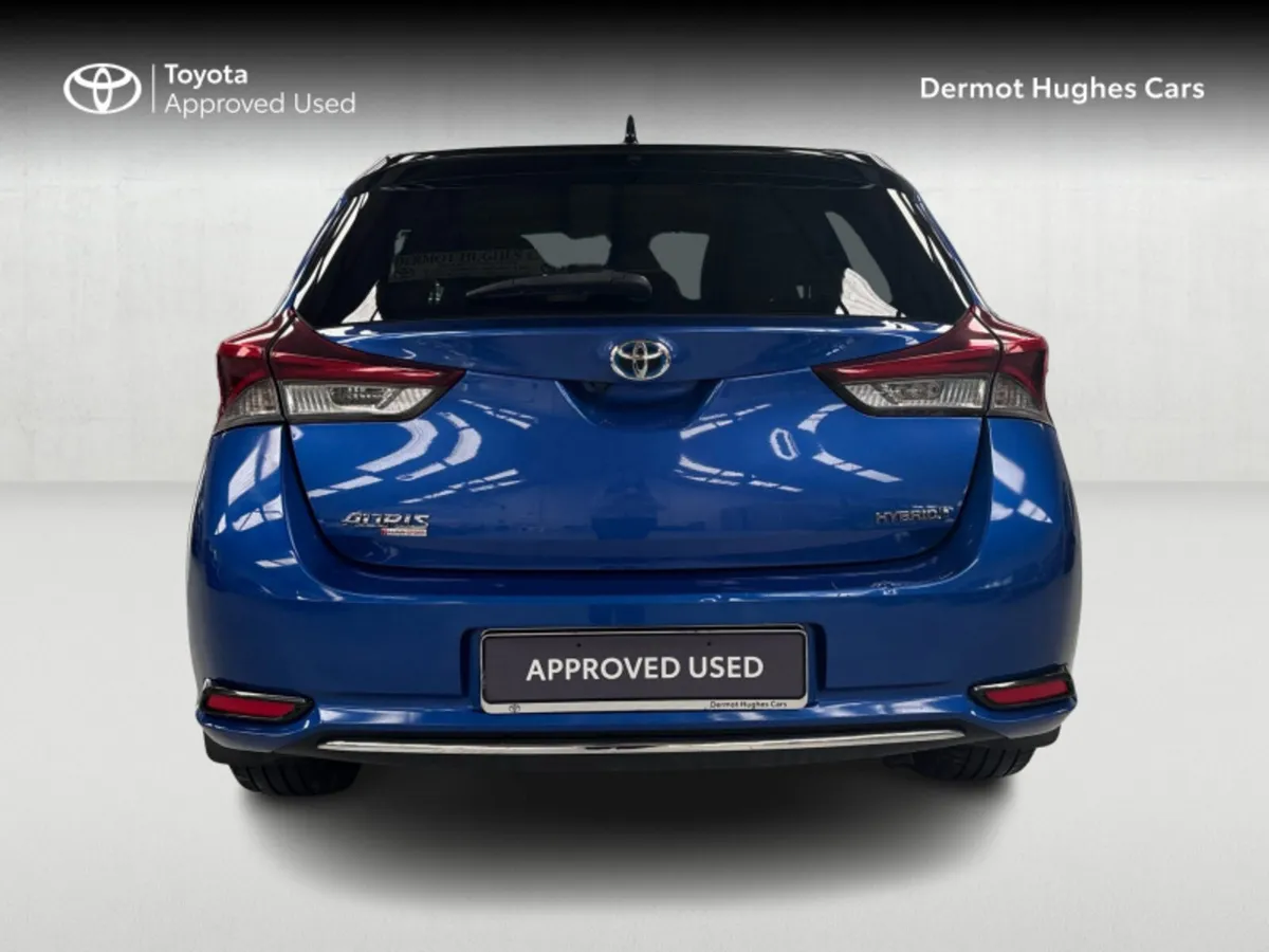 Toyota Auris HYBRID LUNA SPORT - Image 4