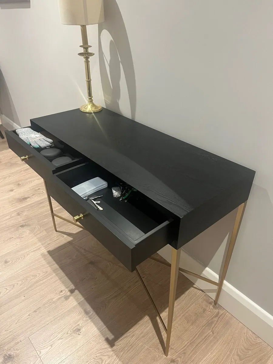 Ventura Console table 2 drawers in excellent condi - Image 2