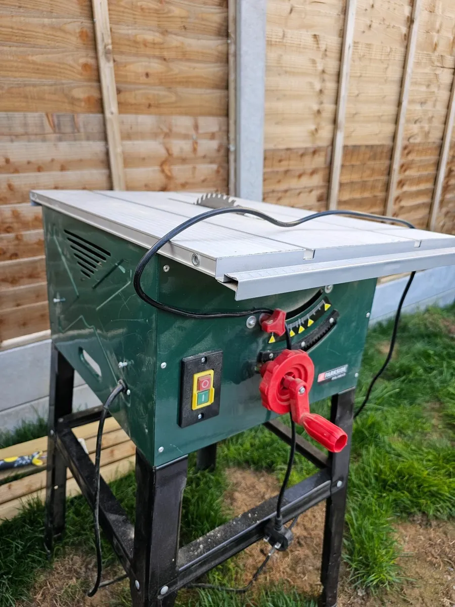 Circular saw - Image 1