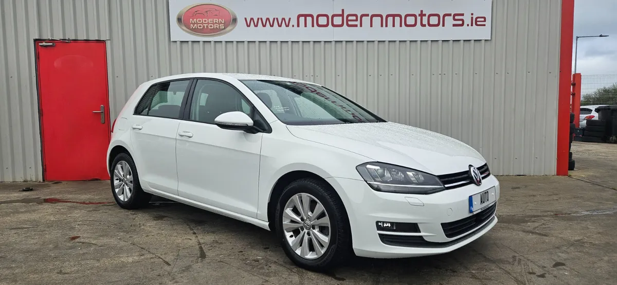 Volkswagen Golf auto 1.2 dsg comfortline low kms - Image 1