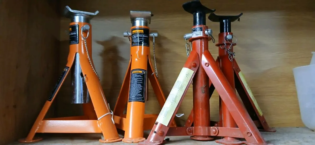 Jacks and axel stands - Image 2