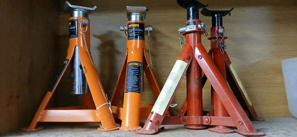 Jacks and axel stands - Image 3