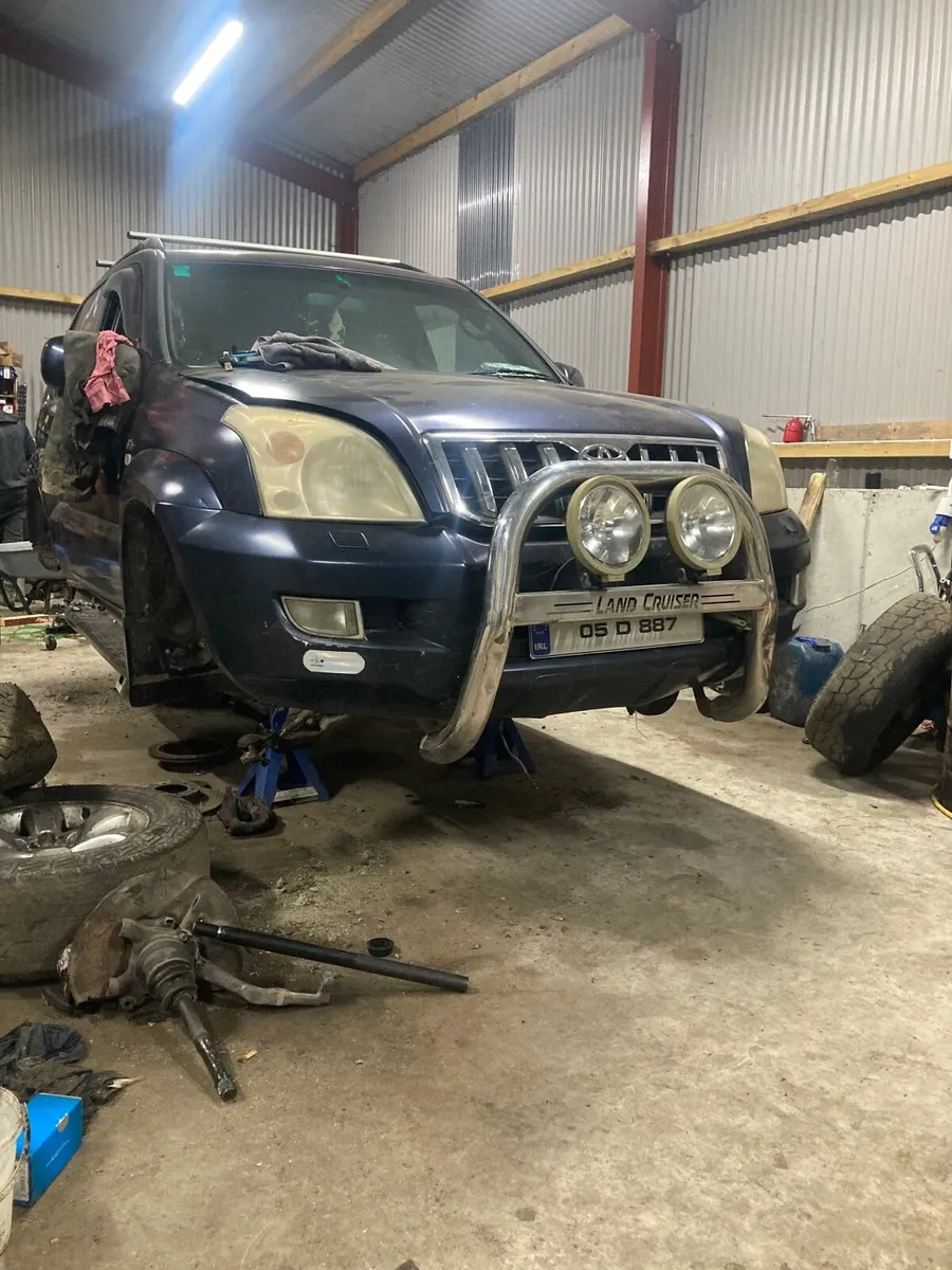 Toyota Landcruiser BREAKING - Image 2