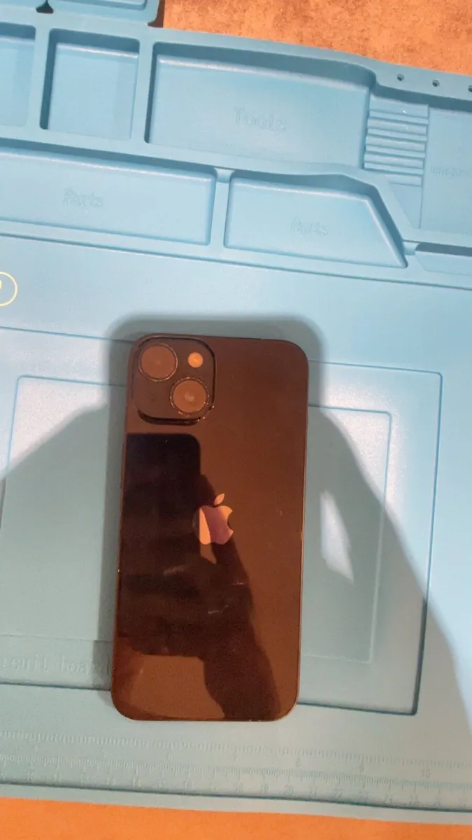 iPhone 14 - Image 2