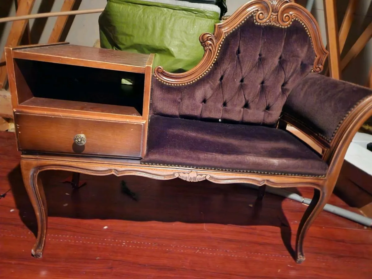 Phone seat/table