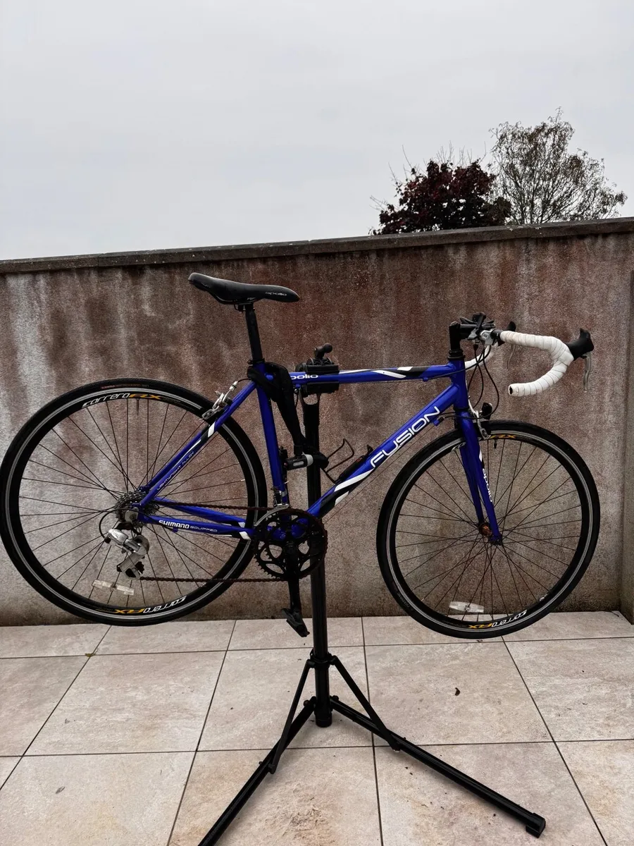 Apollo fusion race bike - Image 1