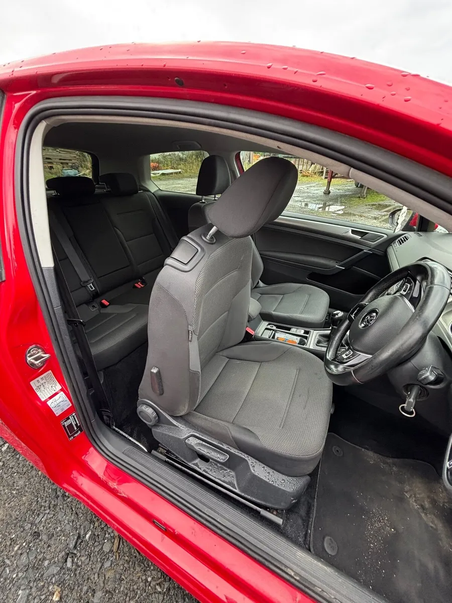 Volkswagen Golf 2015 - Image 2
