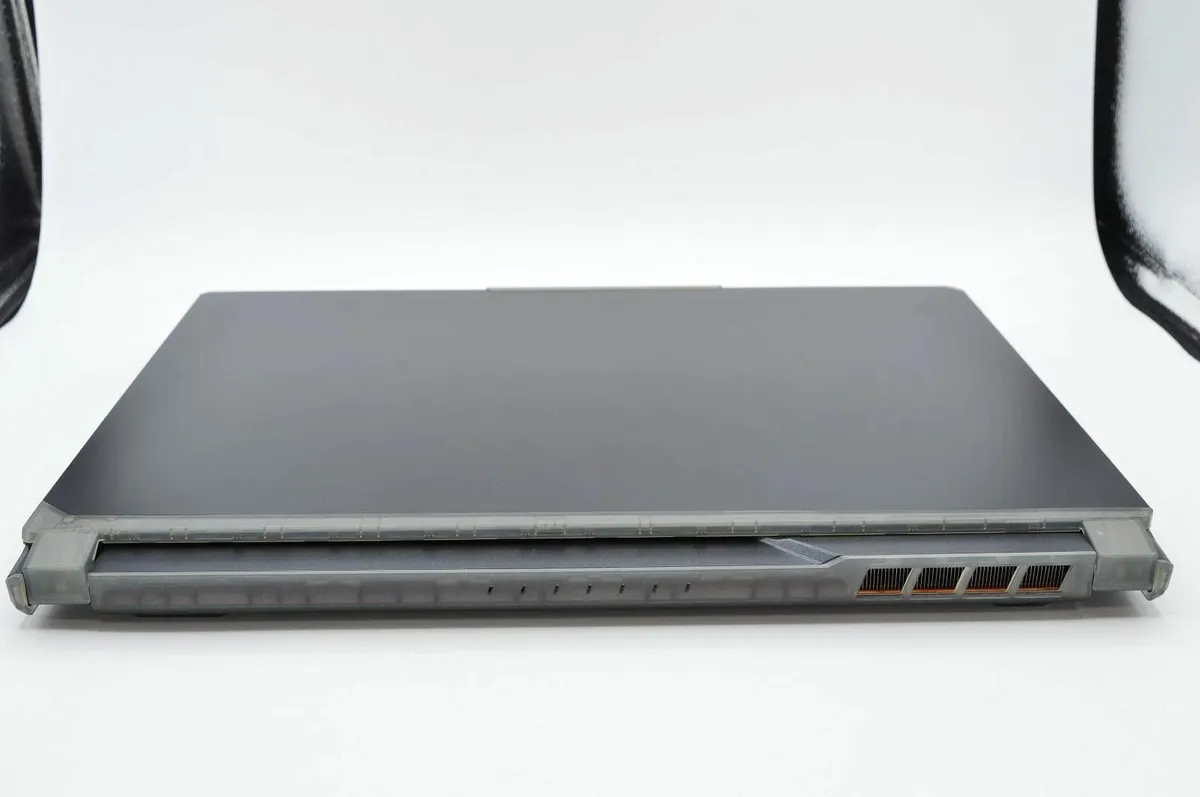 Gaming Laptop MSI Cyborg 15 A12U 144Hz RTX 3050 i5 - Image 2