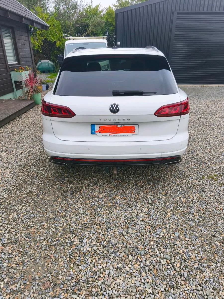 Volkswagen Touareg - Image 1