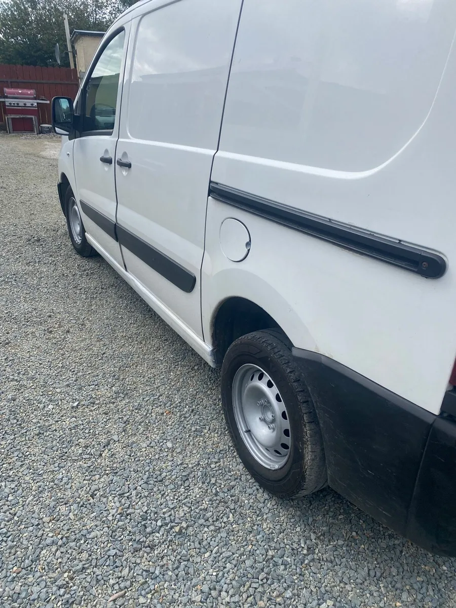 Citroen Dispatch 2011 - Image 2