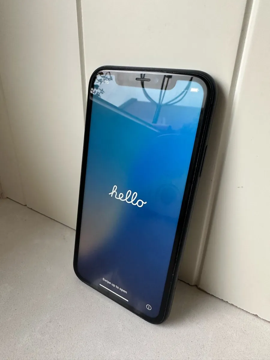 iPhone XR 128GB - Image 1