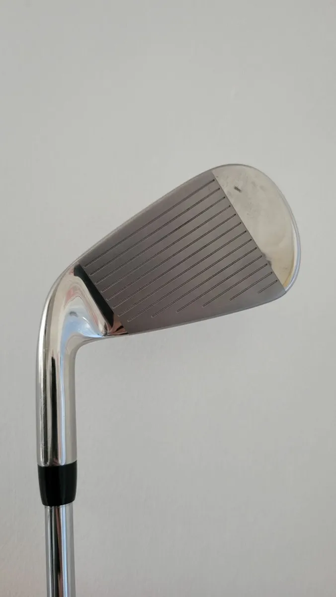 Golf club - Image 2