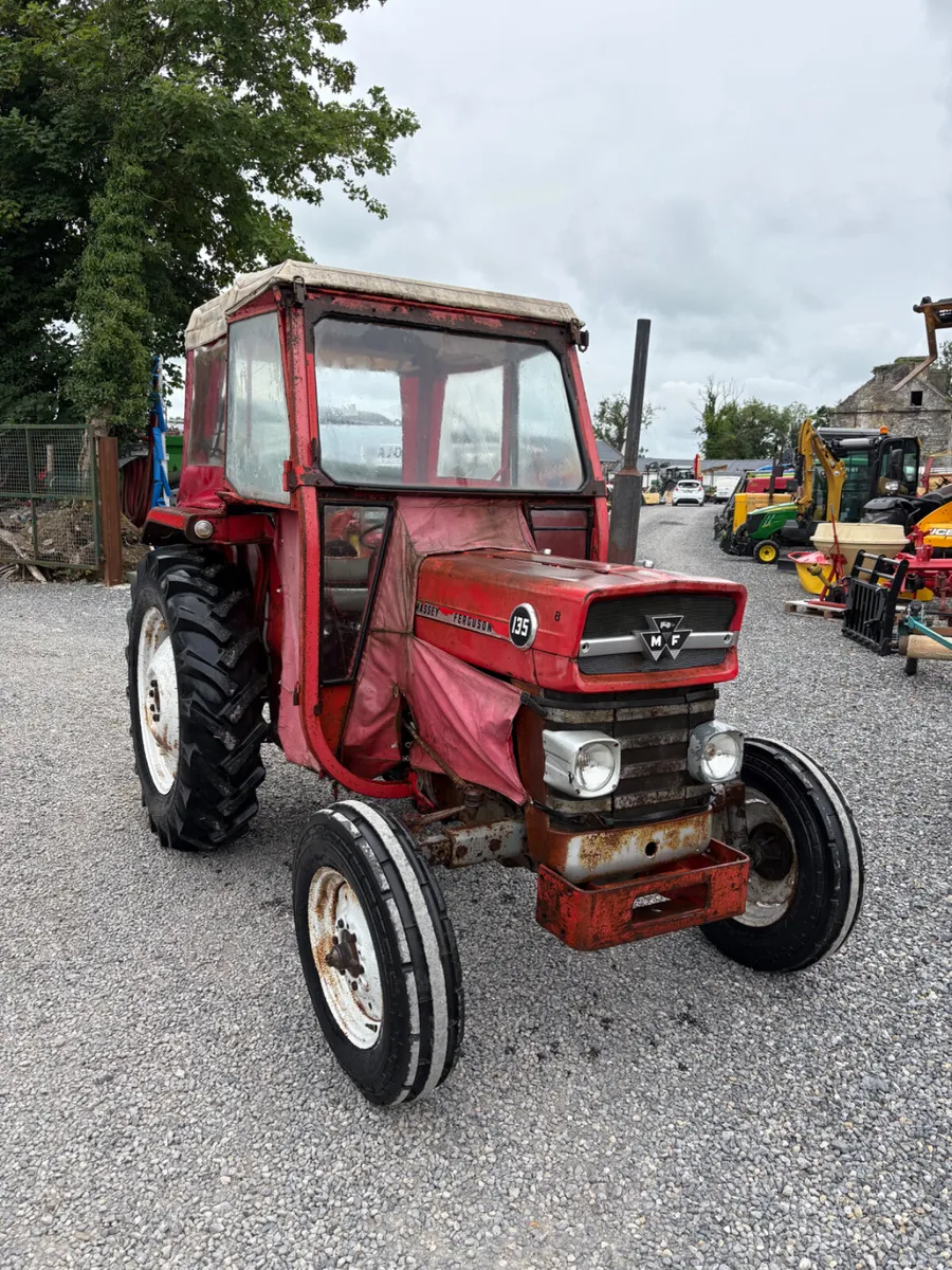 Massey Ferguson 135 - Image 1