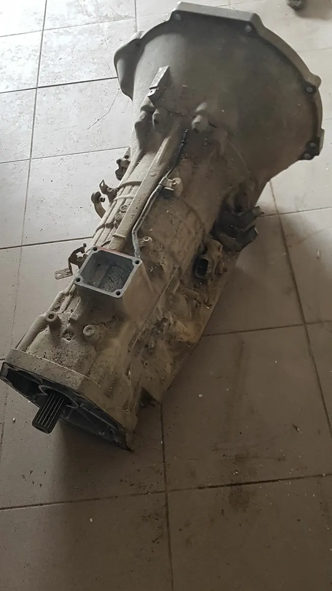 Toyota Landcruiser Amazon gearbox and doors. - Image 2