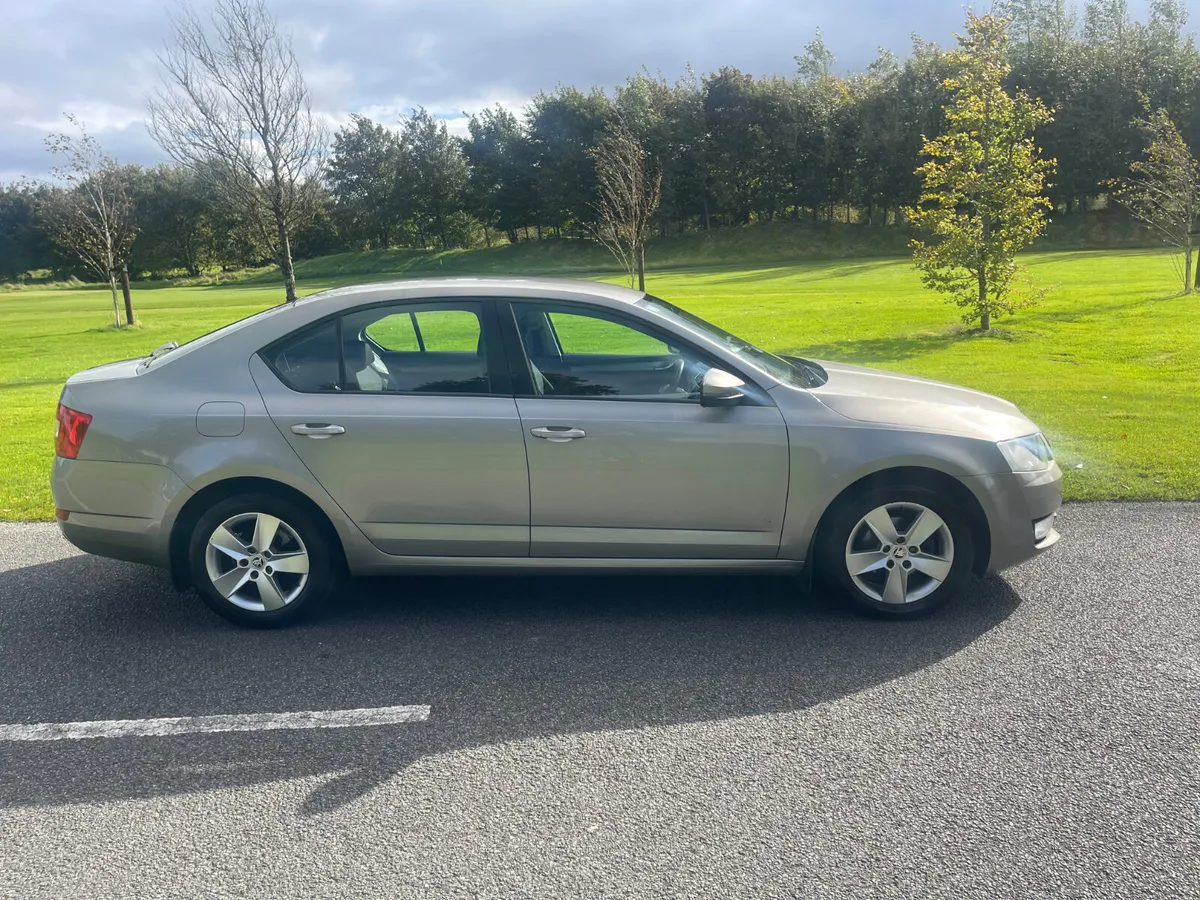 Skoda Octavia 2016 - Image 2
