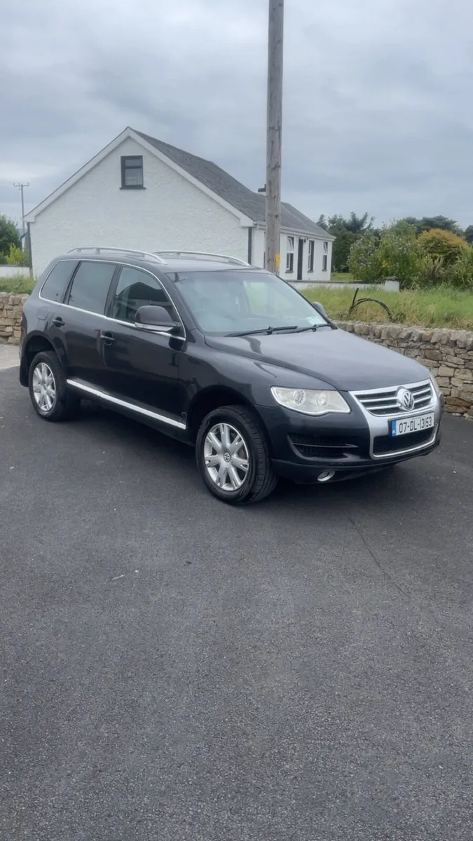 Volkswagen Touareg - Image 1