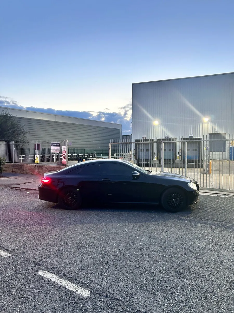 Mercedes Benz e class coupe 2017 - Image 2