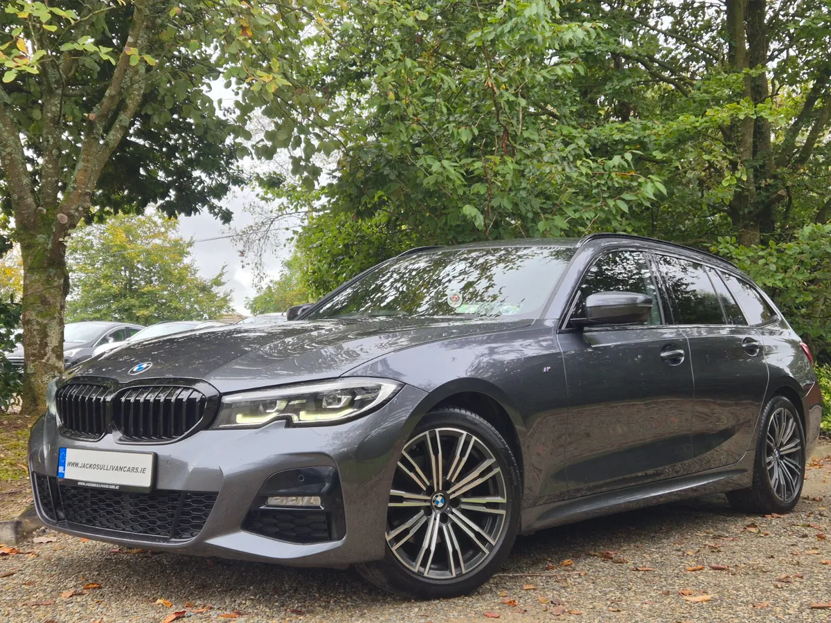 221'BMW 320D M-SPORT Touring - Image 4